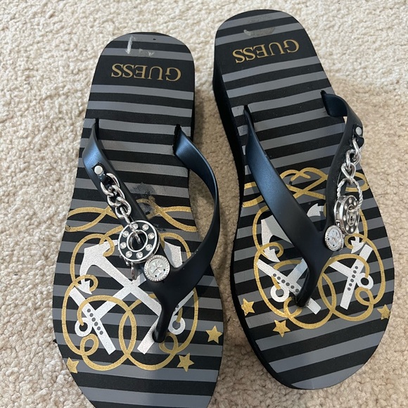 Guess Platform Flip Flops - Picture 2 of 2